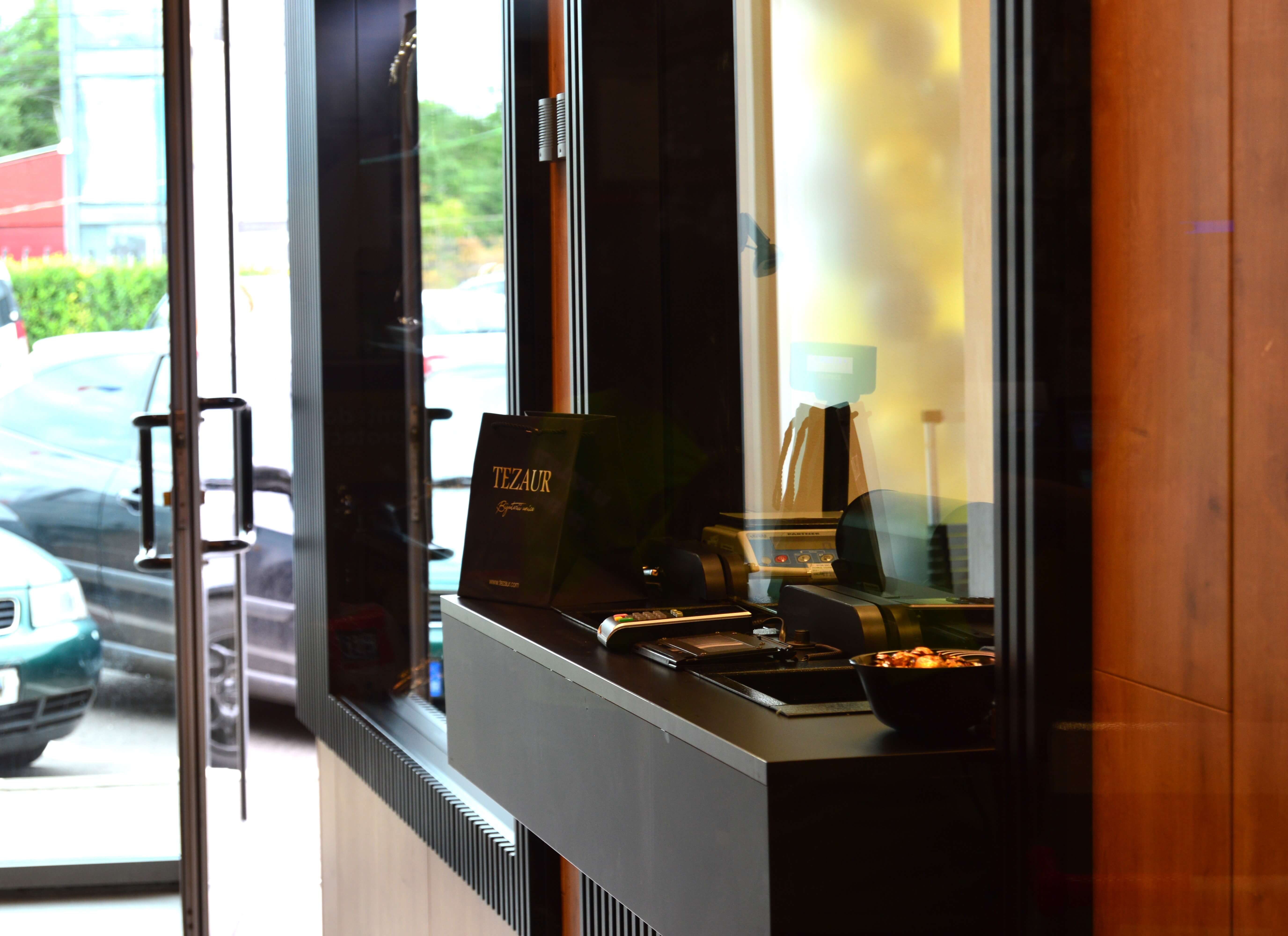 Cum alegi un partener de încredere pentru un împrumut rapid Siguranța aurului tău la TEZAUR